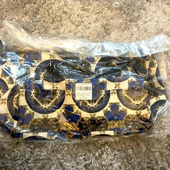 ALICE AND OLIVIA DUFFLE TRAVEL BAG